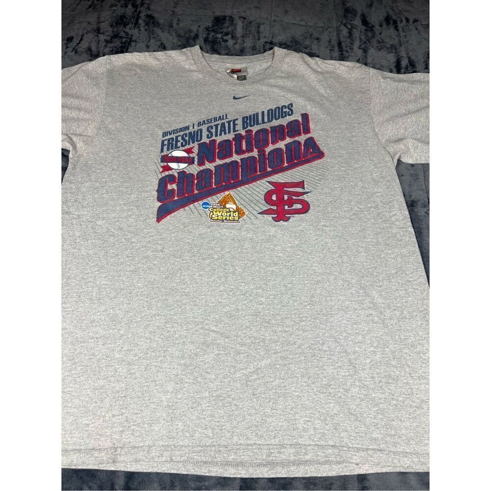 Vintage‎ Nike Fresno bulldogs, national baseball champions, T-shirt, size L